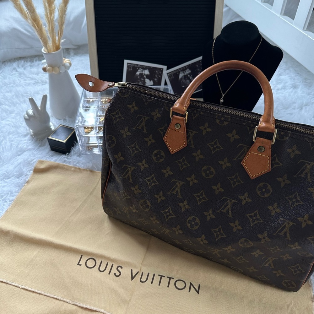 Authentic LV SPEEDY 35